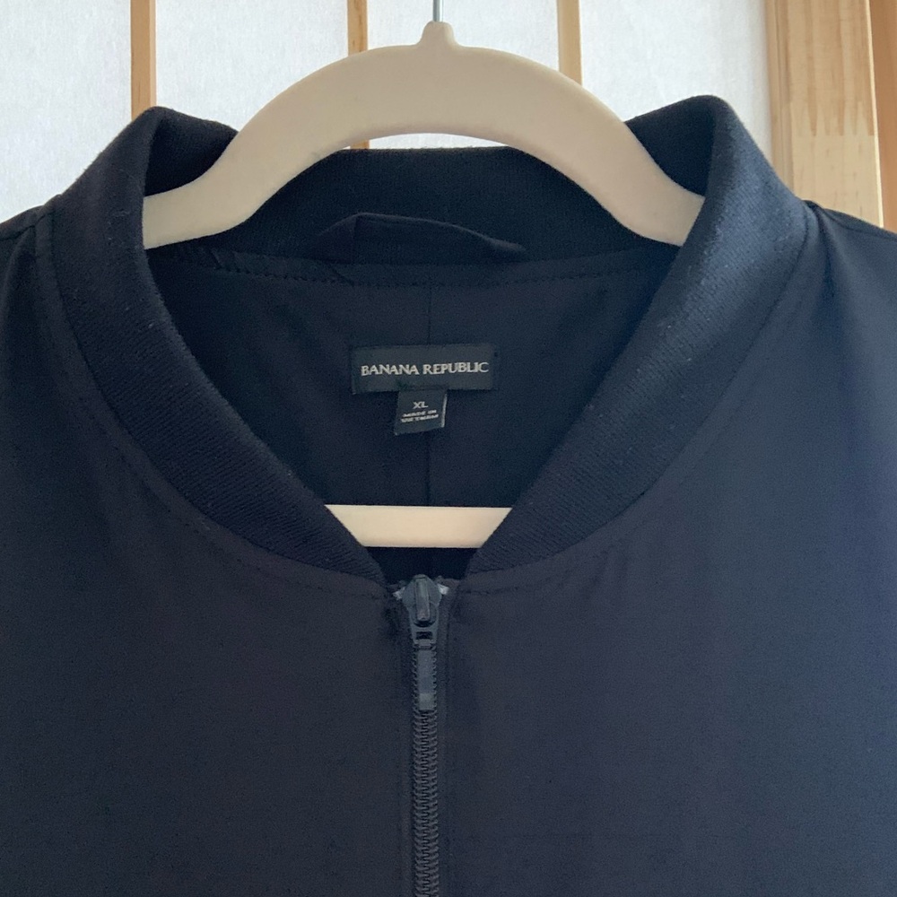 Banana republic black bomber - Picture 4 of 5